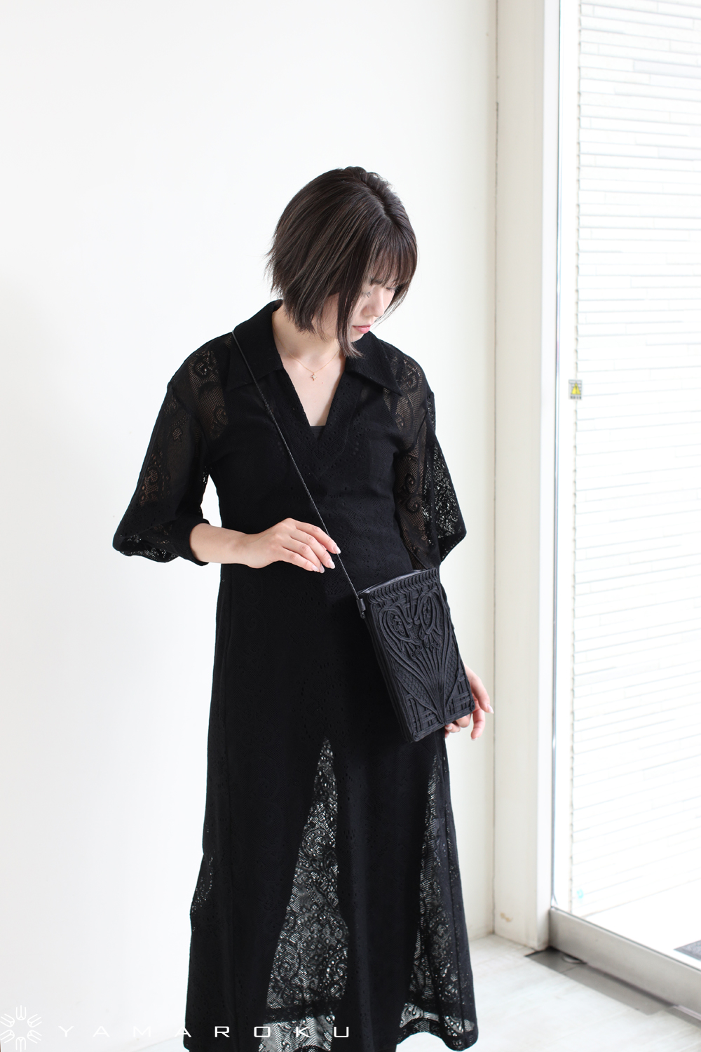 Mame Kurogouchi(マメ) Coading Embroidery Pouch With Leather Strap 