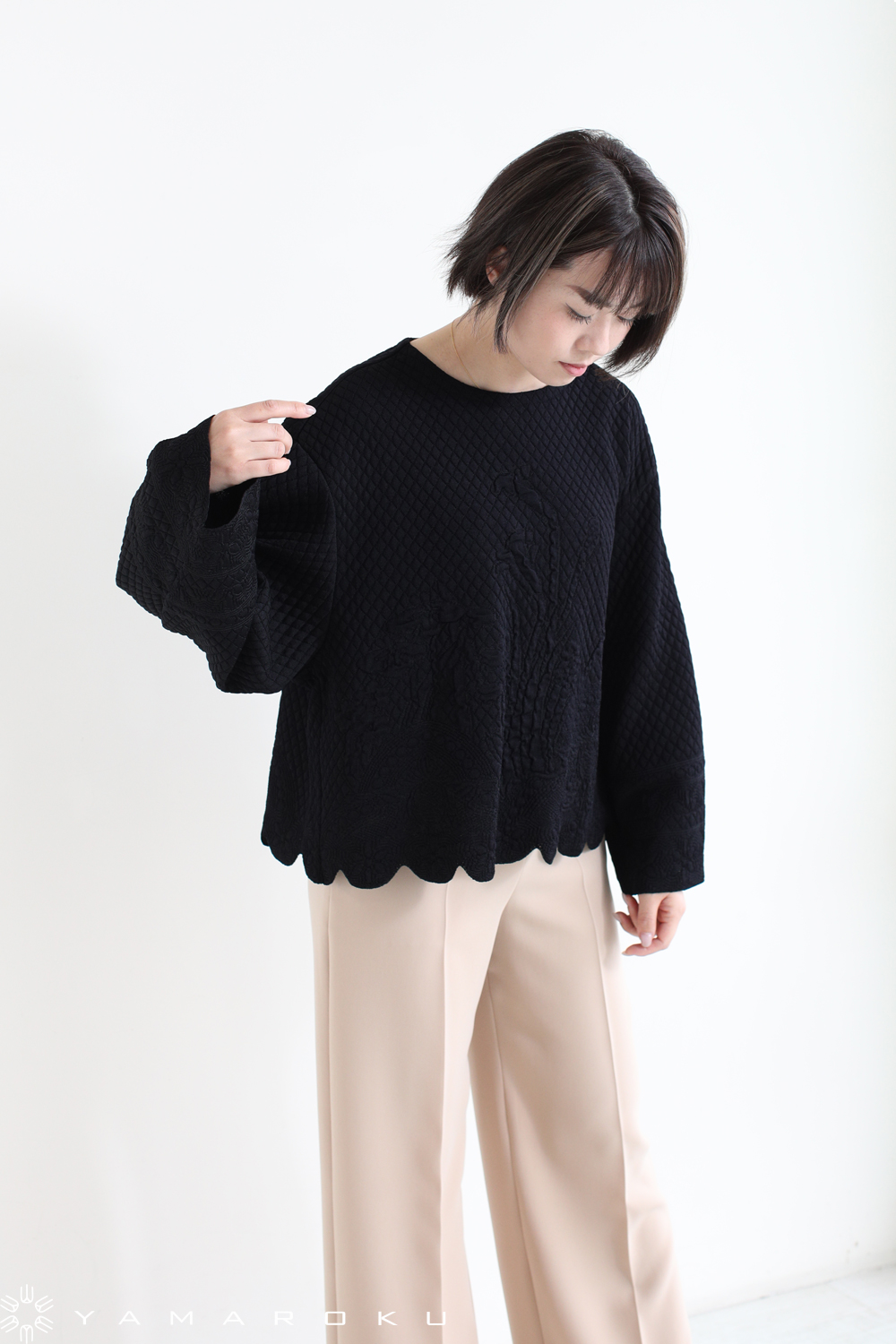 Mame Kurogouchi(マメ) Scallop Cut Knitted Pullover！！ | YAMAROKU 
