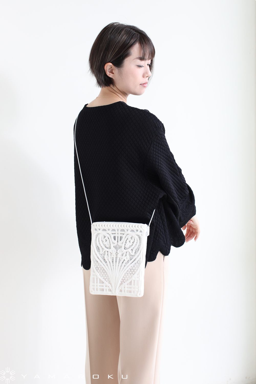 Mame Kurogouchi(マメ) Coading Embroidery Pouch With Leather Strap