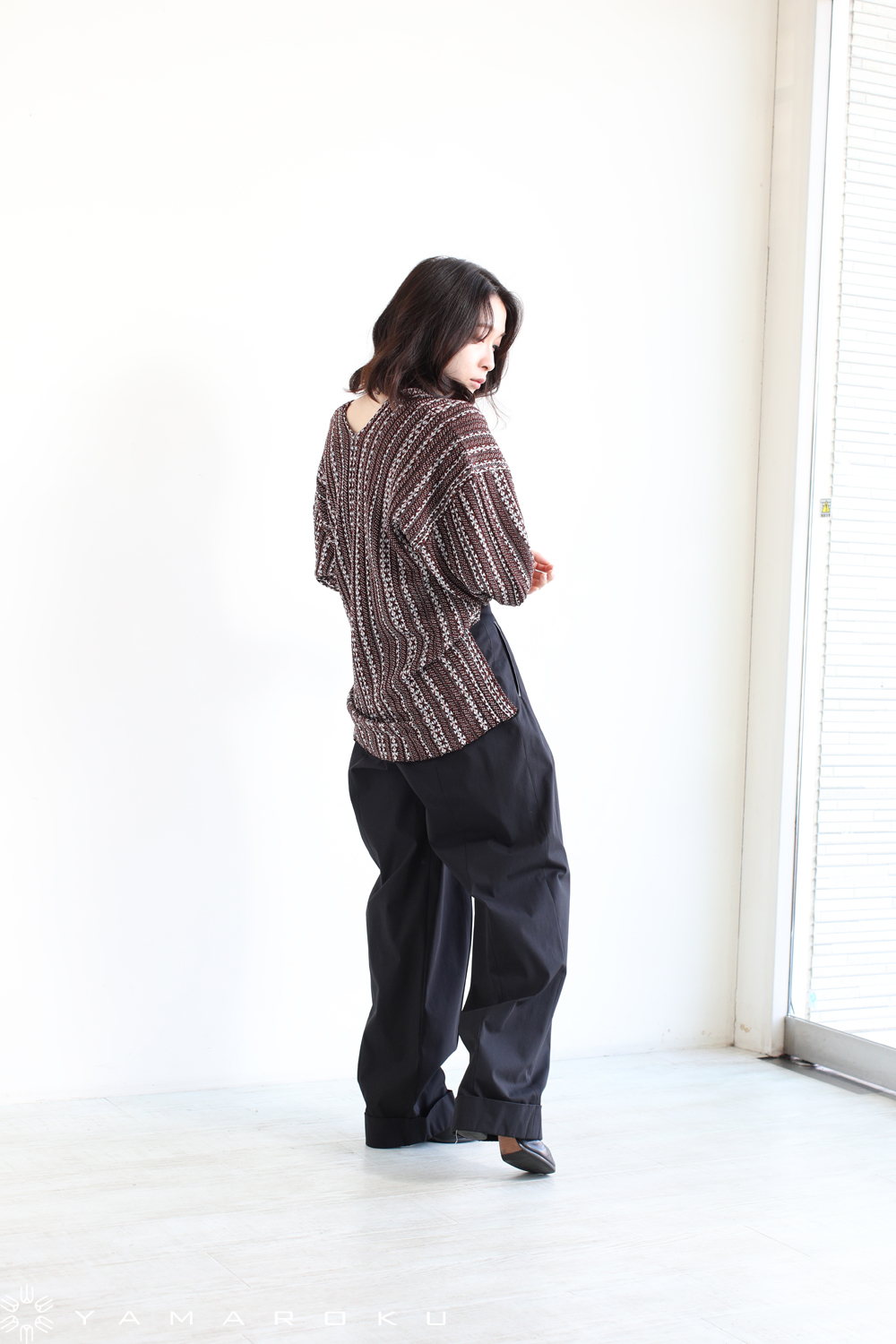 マメクロゴウチ mame kurogouchi V Neck Jacquard Knitted Pullover Vネックジャカードニットプルオーバー Mame Kurogouchi(マメ) V Neck Jacquard Knitted Pullover NAVY