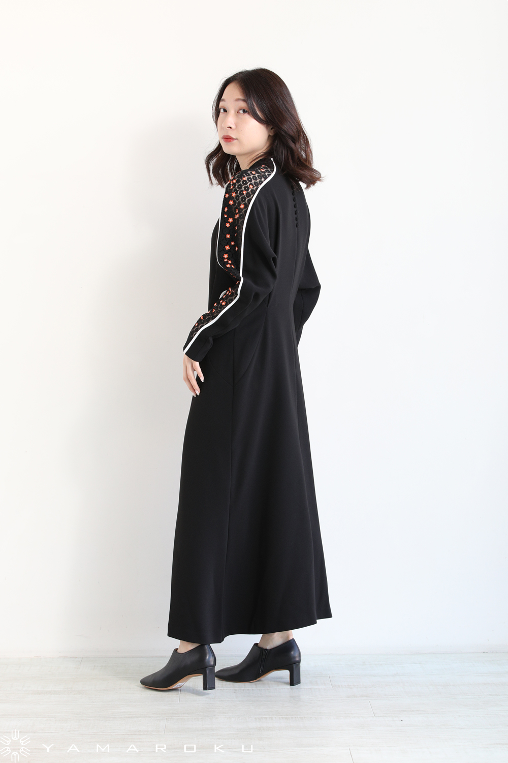 Mame Kurogouchi(マメ) Osmanthus Motif Embroidery Dress