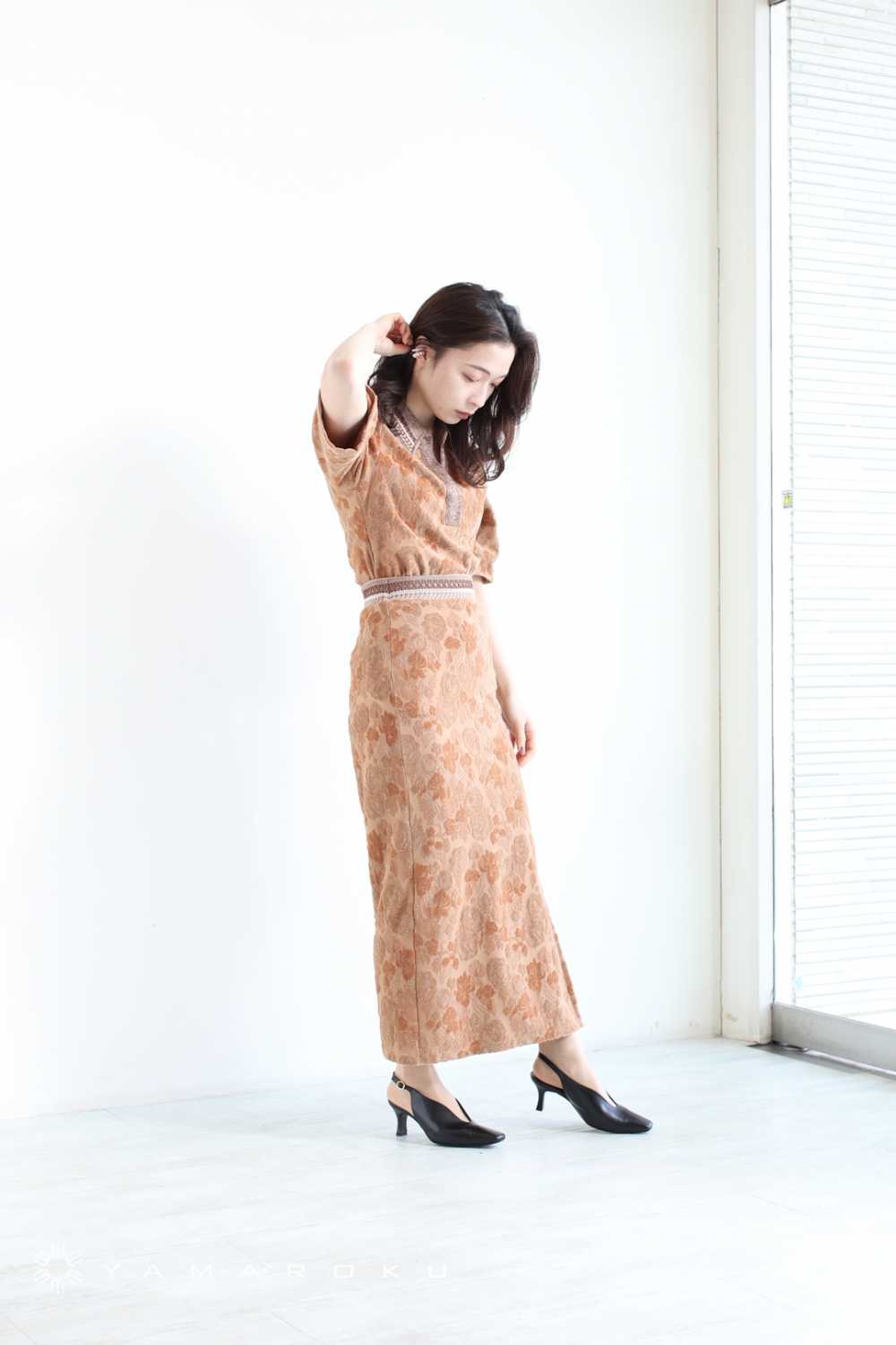 Mame Kurogouchi(マメ) Flowered Velour Jacquard Polo Shirt 、Skirt