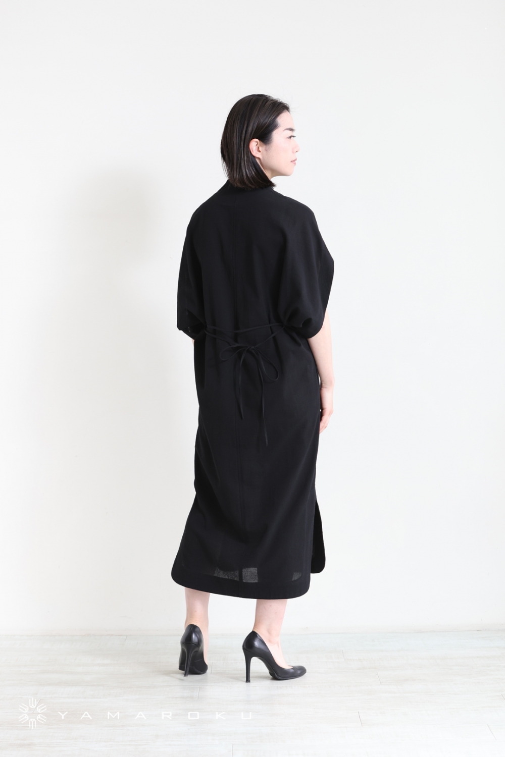 Mame Kurogouchi(マメ) Crepe Deep V-Neck Dress