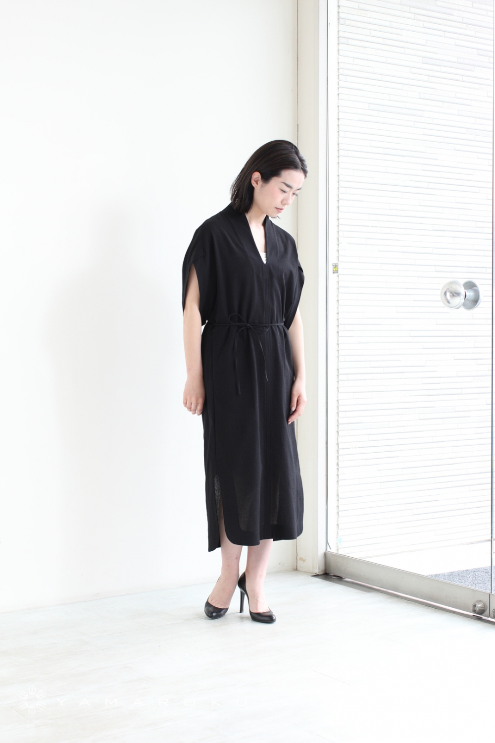 Mame Kurogouchi(マメ) Crepe Deep V-Neck Dress！！ | YAMAROKU New ...