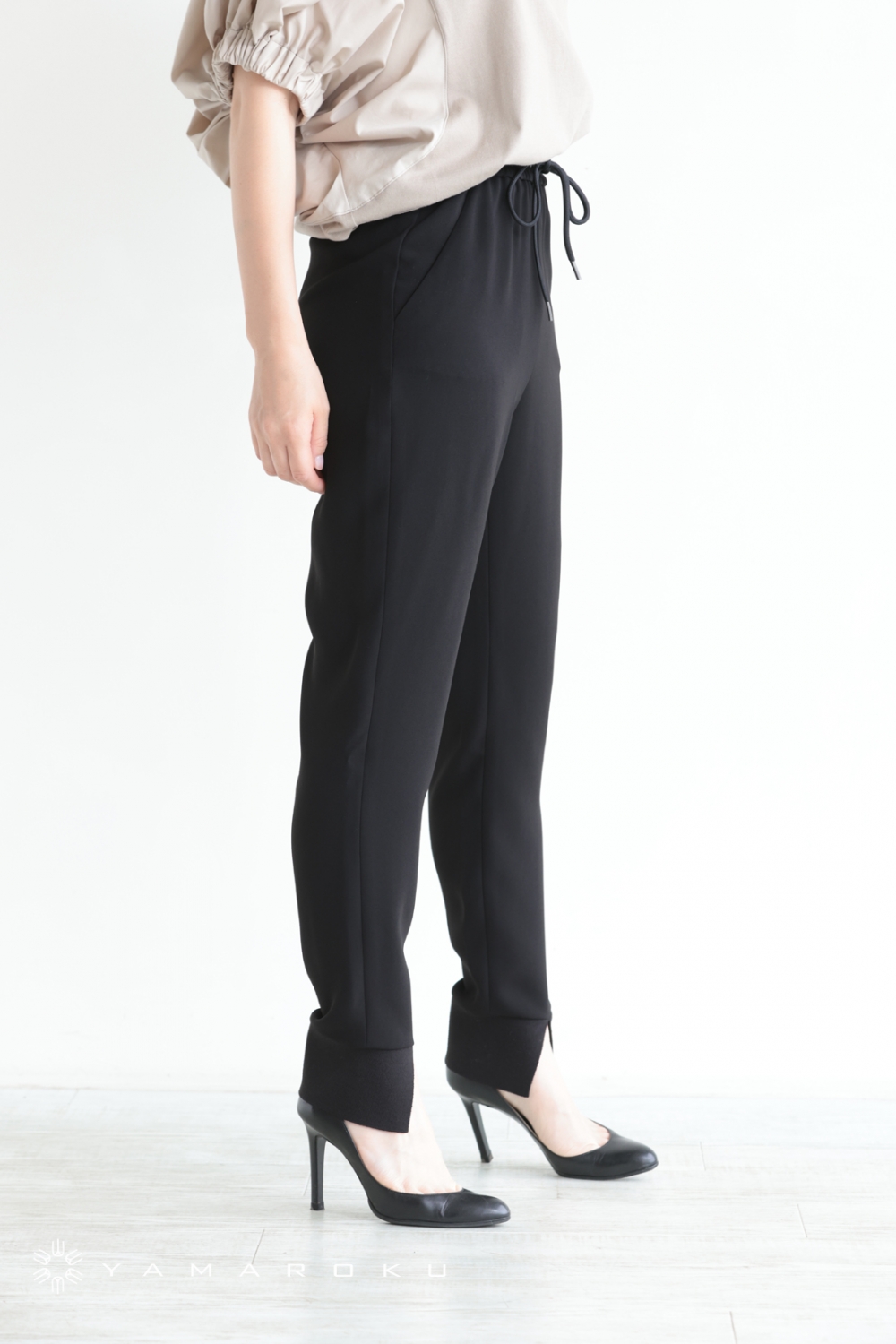 Powder Crepe Treeca Jogger | WOMEN（レディース）｜Theory