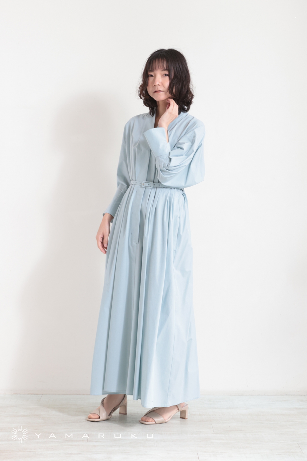 【新品】  Mame Kurogouchi / マメクロゴウチ | 2024SS | Cotton Chambray High Neck Blouse  ブラウス シャツ | 1 | BLUE | レディース Mame Kurogouchi(マメ) Cotton Chambray High Neck Blouse GREY