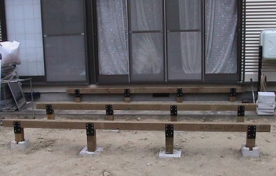 ウッドデッキ ダイニングや和室からもウッドデッキを拡張していきたい