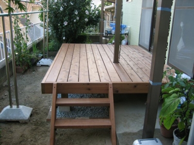 キットデッキ 想像していた以上に部材の精度が高く・・・