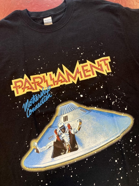 パーラメント・マザーシップ コネクション 1975 Tシャツ (ブラック) Bear's Choice News Paper (新入荷