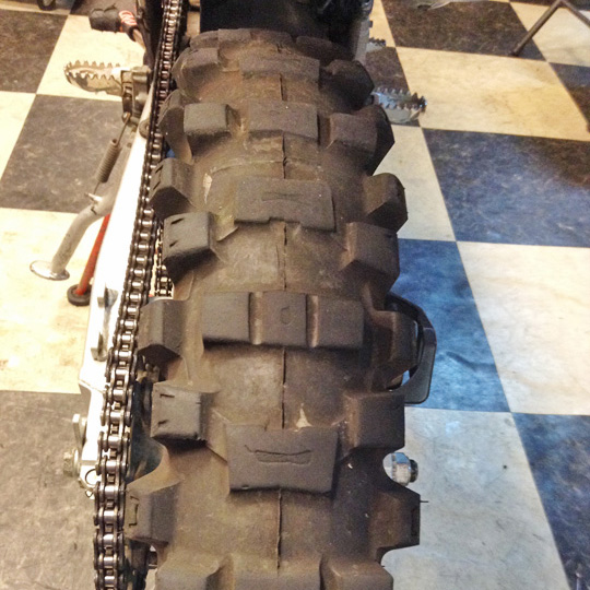 KLX250タイヤ交換ミシュランT63 | ///NMR Blog///日本メット連合