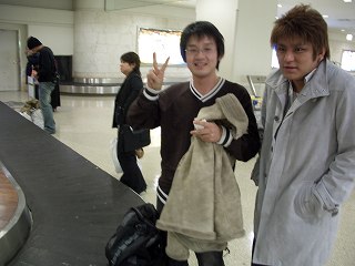 20051209 那覇空港 降り立つ