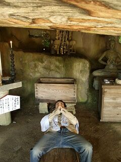20060520 観世音寺風天洞 天井仏像2