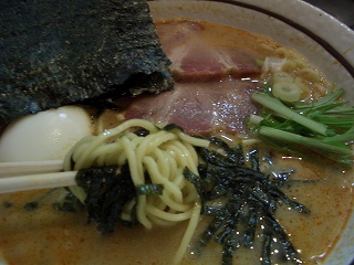 能登山 濃厚とろとろラーメン