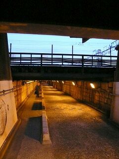 20070131 高輪トンネル 電車が見える
