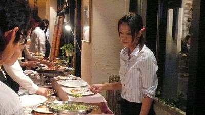 20070922 披露宴 リゾットのお姉さん