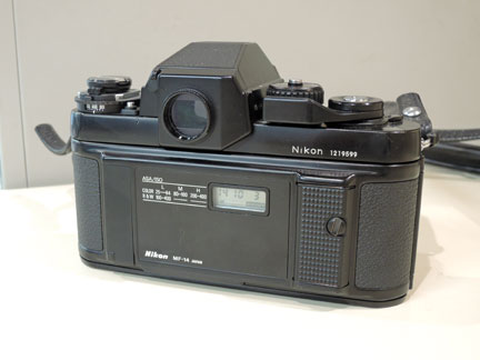 Nikon F3 ニコンのフィルム一眼レフカメラを修理 | イケてる Nikon F3 ニコンのフィルム一眼レフカメラを修理 | イケてる