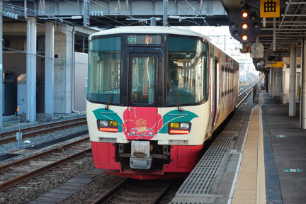 えちごトキめき鉄道日本海ひすいラインに乗る | イケてる、モノ