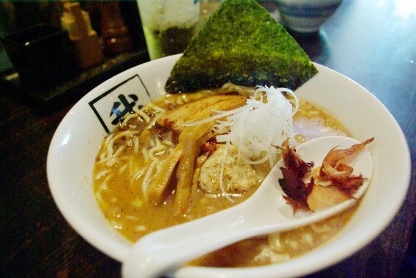 我流醤油ラーメン