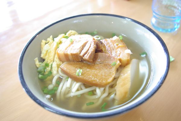なーざと三枚肉