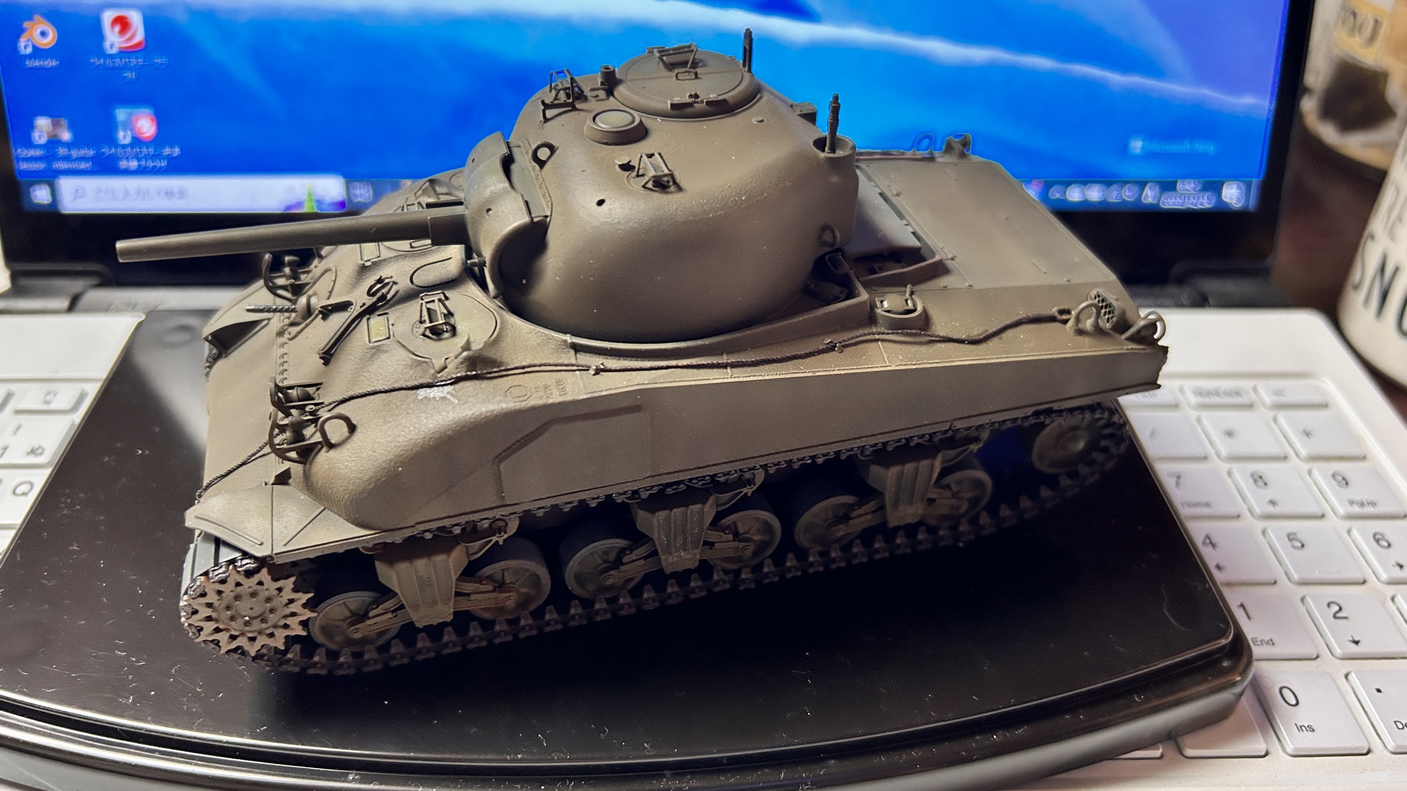 アスカモデル アメリカ中戦車 M4 コンポジットシャーマン “CUPID