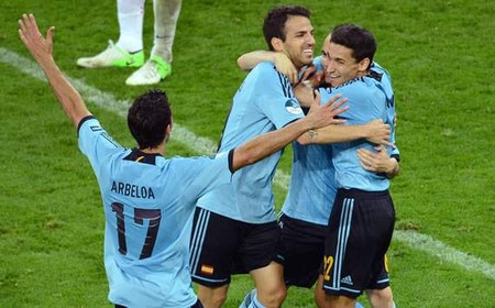 スペイン、J・ナバス弾でグループC首位通過
