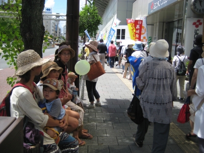 親子連れも多数参加