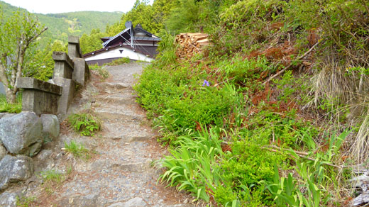 登山口はもうすぐ