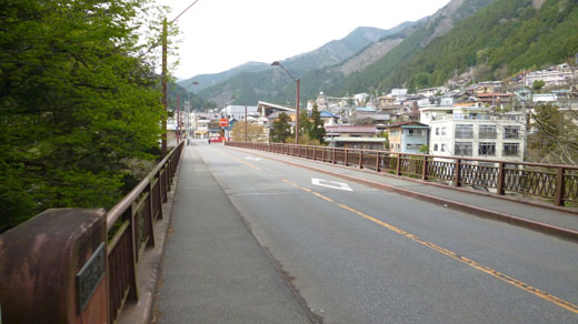 車道に出た