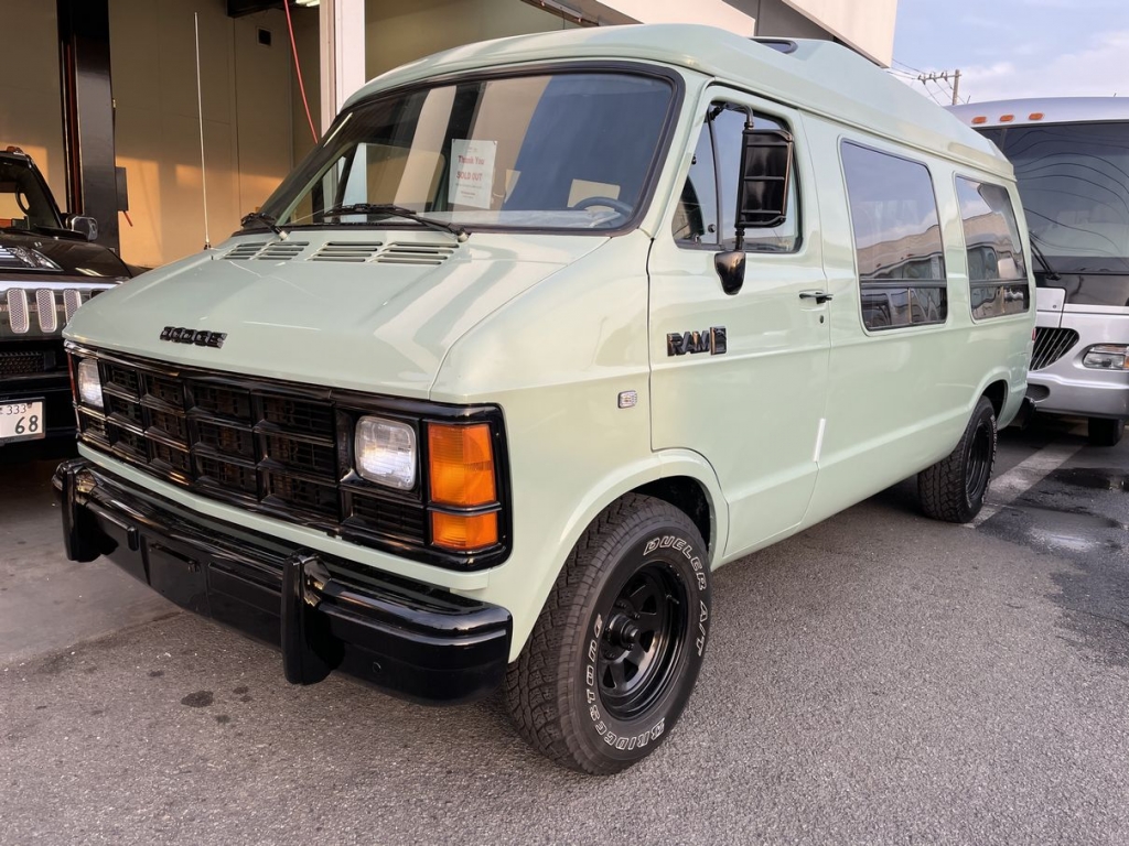 新品・即納] 1978-2003y ダッジバン ラムバン リアウインドルーバー