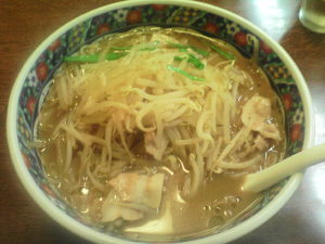 茅の味噌ラーメン大盛り