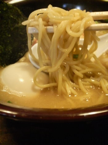 麺や悟空 細めの麺