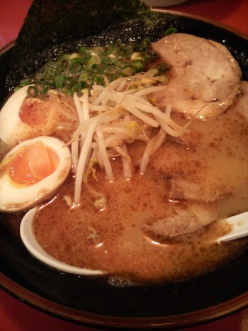 チャーシューメン 味玉入り