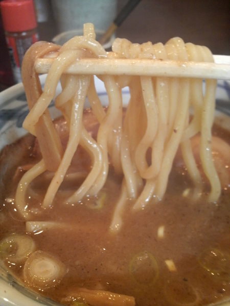 TETSU 麺はこんな感じ