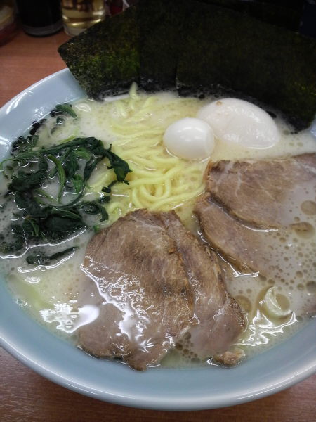 厚木 壱六家 塩ラーメン