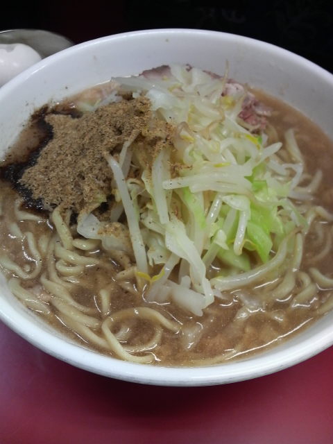 ラーメン 魚粉 野菜少なめ