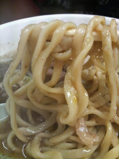 二郎相模大野店の麺