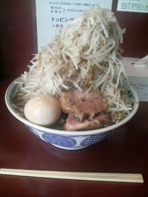 麺香房 暖々 らーめん(少し多め)