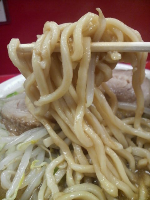 淵野辺 学 手打ちと思われる麺