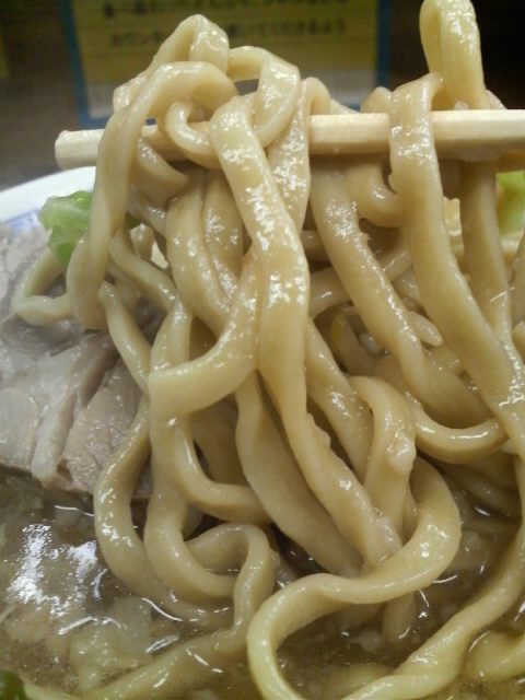 ラーメン二郎 新小金井街道店 麺の様子