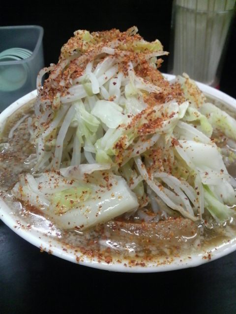 ラーメン二郎 鶴見店 小ぶた 野菜増し アブラ カラメ