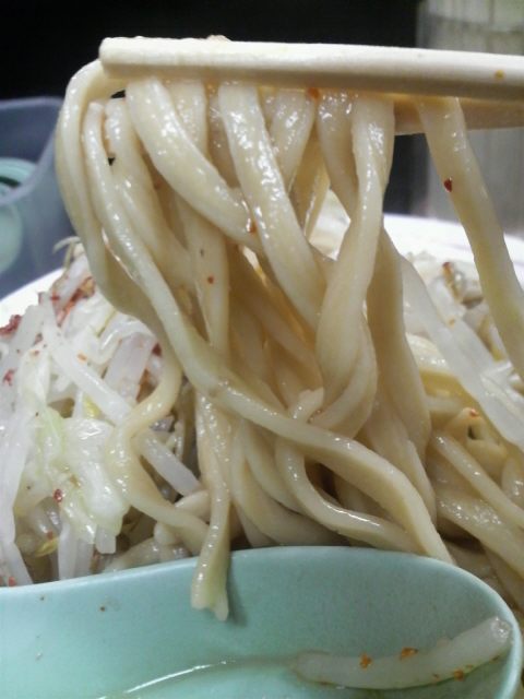 ラーメン二郎 鶴見店 麺