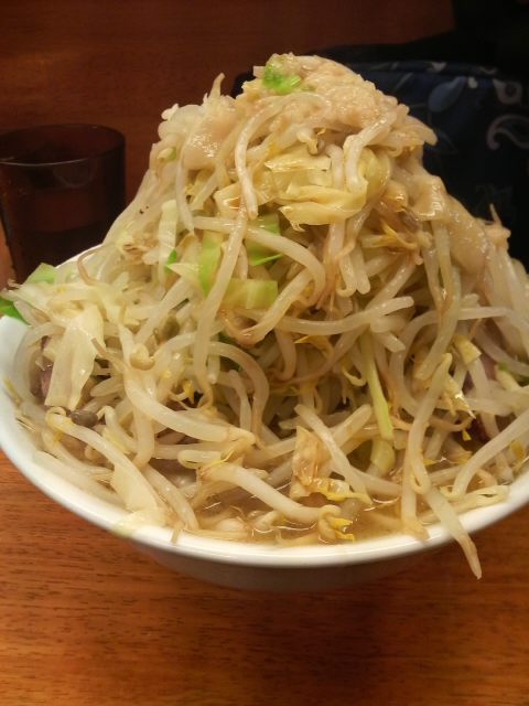 ラーメン二郎 立川店 小ラーメン野菜増し アブラ カラメ