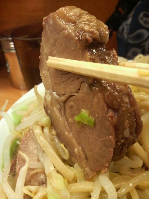 ラーメン二郎 立川店のチャーシュー