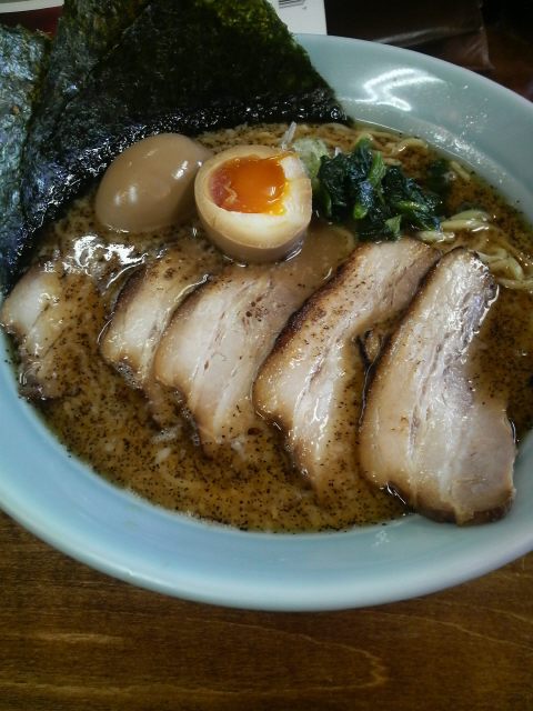 平塚 うまみ屋 極上マー油入りチャーシュー麺大盛り味玉入り