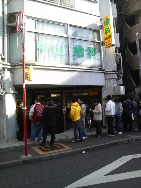 ラーメン二郎ひばりヶ丘駅前店 店の様子
