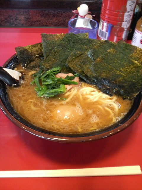 環2家 ラーメン中盛り味玉海苔