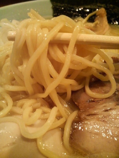 麺屋 錦 綾瀬店の麺