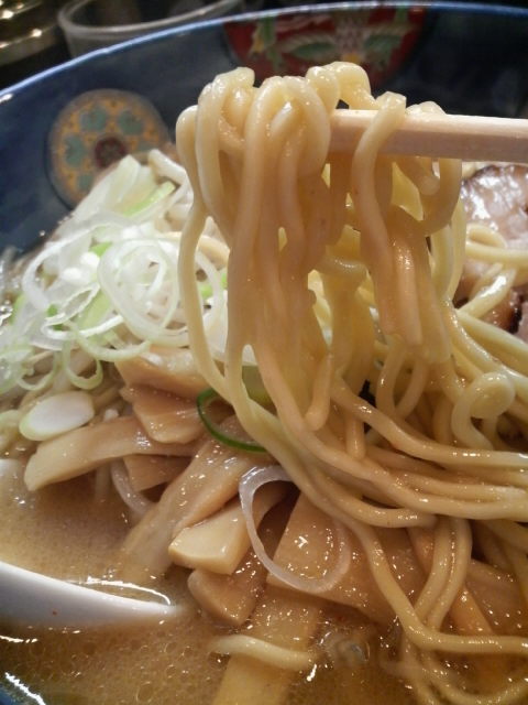 いっぱちの麺