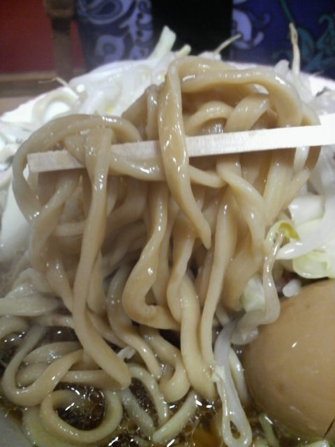 ラーメン二郎高田馬場店の麺