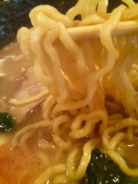 横浜家の麺